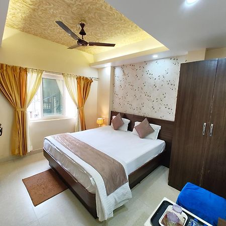 "Hotel Aradhya Puri"- Luxur- Room With Sea-View - Prime Location With Parking Facilities - Best Hotel In Puri Bagian luar foto