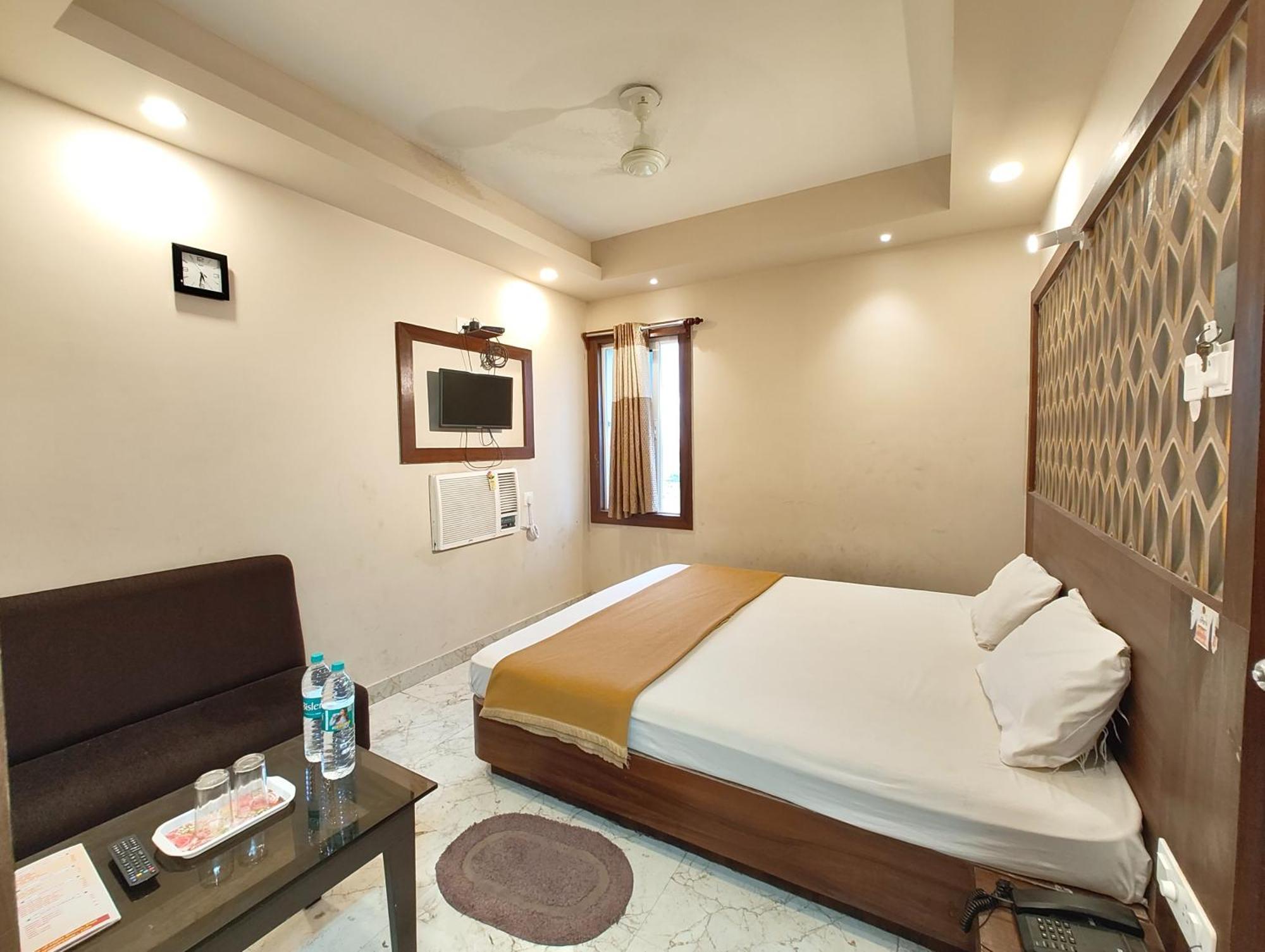 "Hotel Aradhya Puri"- Luxur- Room With Sea-View - Prime Location With Parking Facilities - Best Hotel In Puri Bagian luar foto