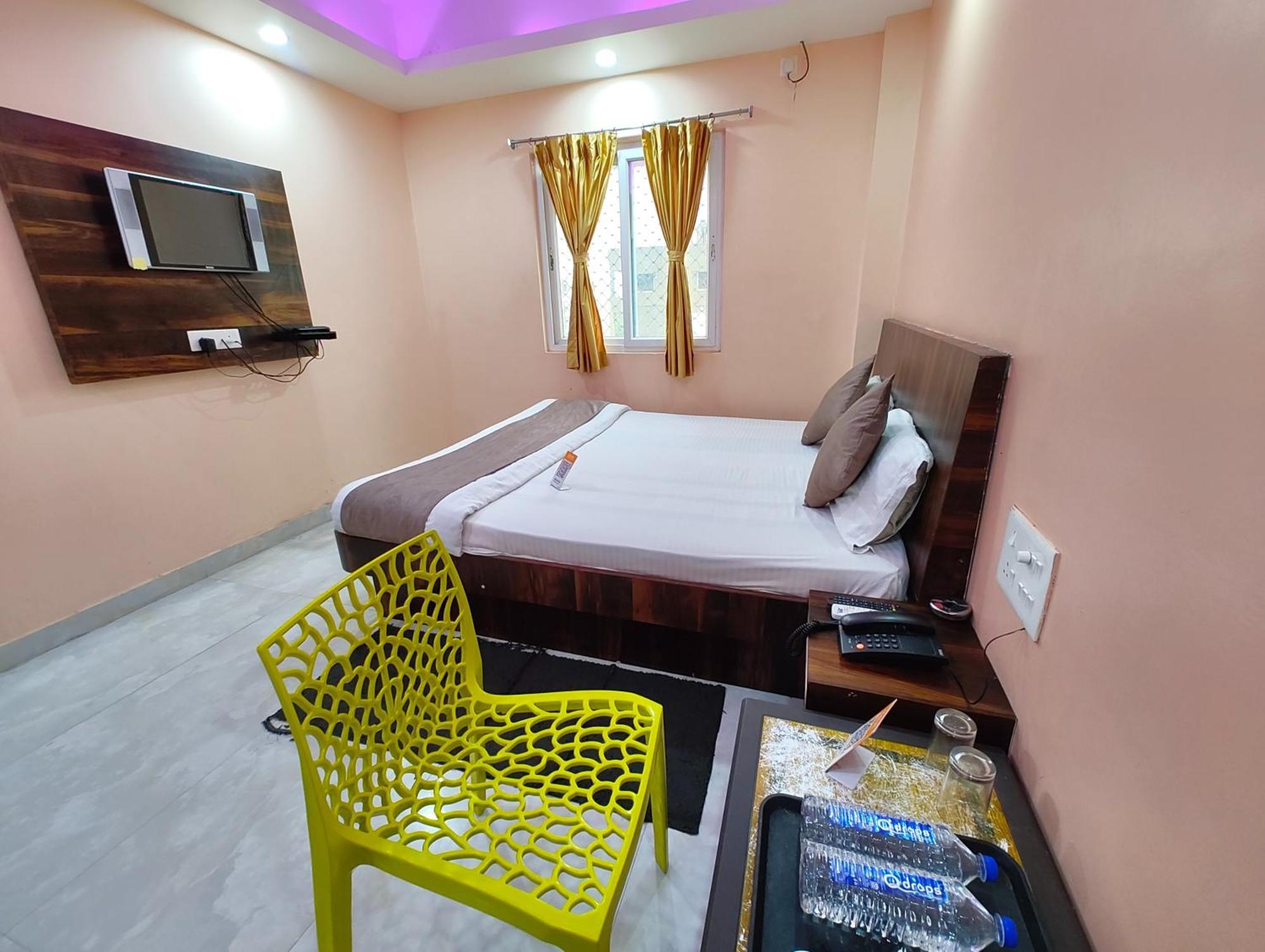 "Hotel Aradhya Puri"- Luxur- Room With Sea-View - Prime Location With Parking Facilities - Best Hotel In Puri Bagian luar foto