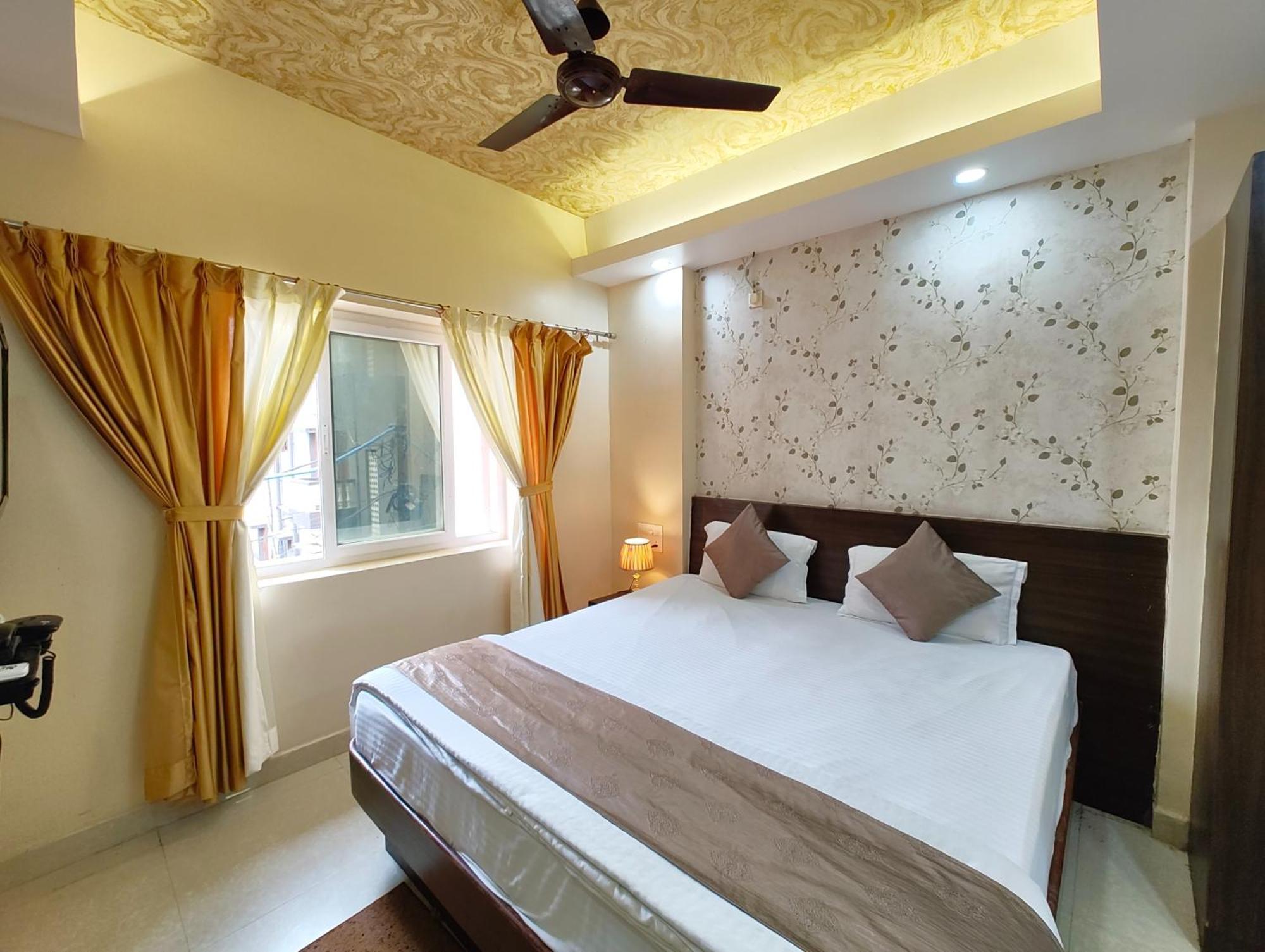 "Hotel Aradhya Puri"- Luxur- Room With Sea-View - Prime Location With Parking Facilities - Best Hotel In Puri Bagian luar foto